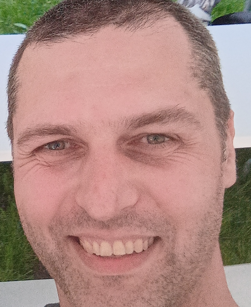 Фото мастера по заправке кондиционера - Ярош Денис