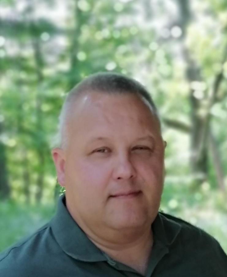 Фото мастера по реставрации кухонной мебели - Субоч Вячеслав