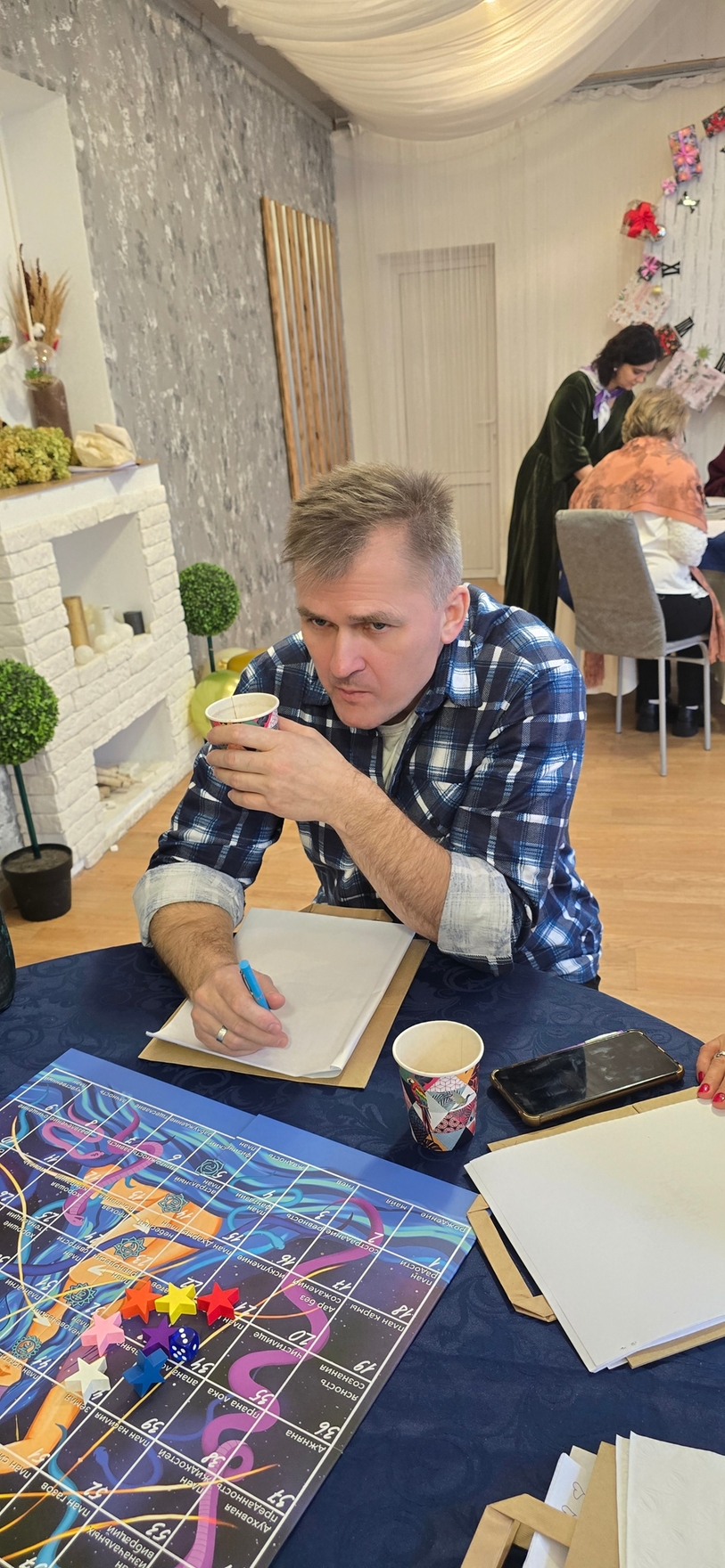 В работе практического психолога использую интуитивное рисование через подсознание, по желанию клиента.