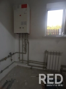 Выполнен монтаж бюджетной системы отопления в сельском доме Минского района. Использованы газовый котёл, металлические трубы и алюминиевые радиаторы. Проведена разводка, установка и тестирование системы под ключ.