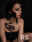 Грим «ладони» для яркой и динамичной фотосессии.