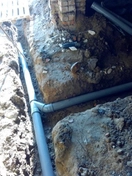 Прокладка труб на участке