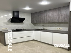 Замер, проектирование, изготовление и монтаж кухонь в индивидуальном порядке из разнообразных материалов.