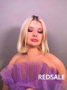 Создала вечерний макияж, используя фиолетовые тени. Нанесла слой базы, подчеркнул глаза интенсивным оттенком, добавила акцент мерцающим хайлайтером.