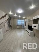 Укладка ламината, поклейка обоев (фоновые+ дизайнерские).
Ламинат уложен с соблюдением технологических зазоров и герметизацией швов.
Обои поклеены с идеальной стыковкой и подгонкой рисунка.