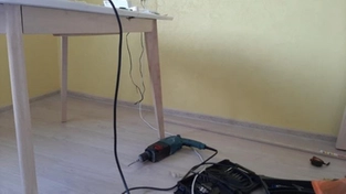 Монтаж пластикового плинтуса