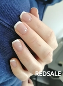 Как бы ни менялись модные тенденции, элегантный и красивый французский маникюр всегда будет актуален - ведь этот дизайн ногтей стал классикой нейл-арта. 