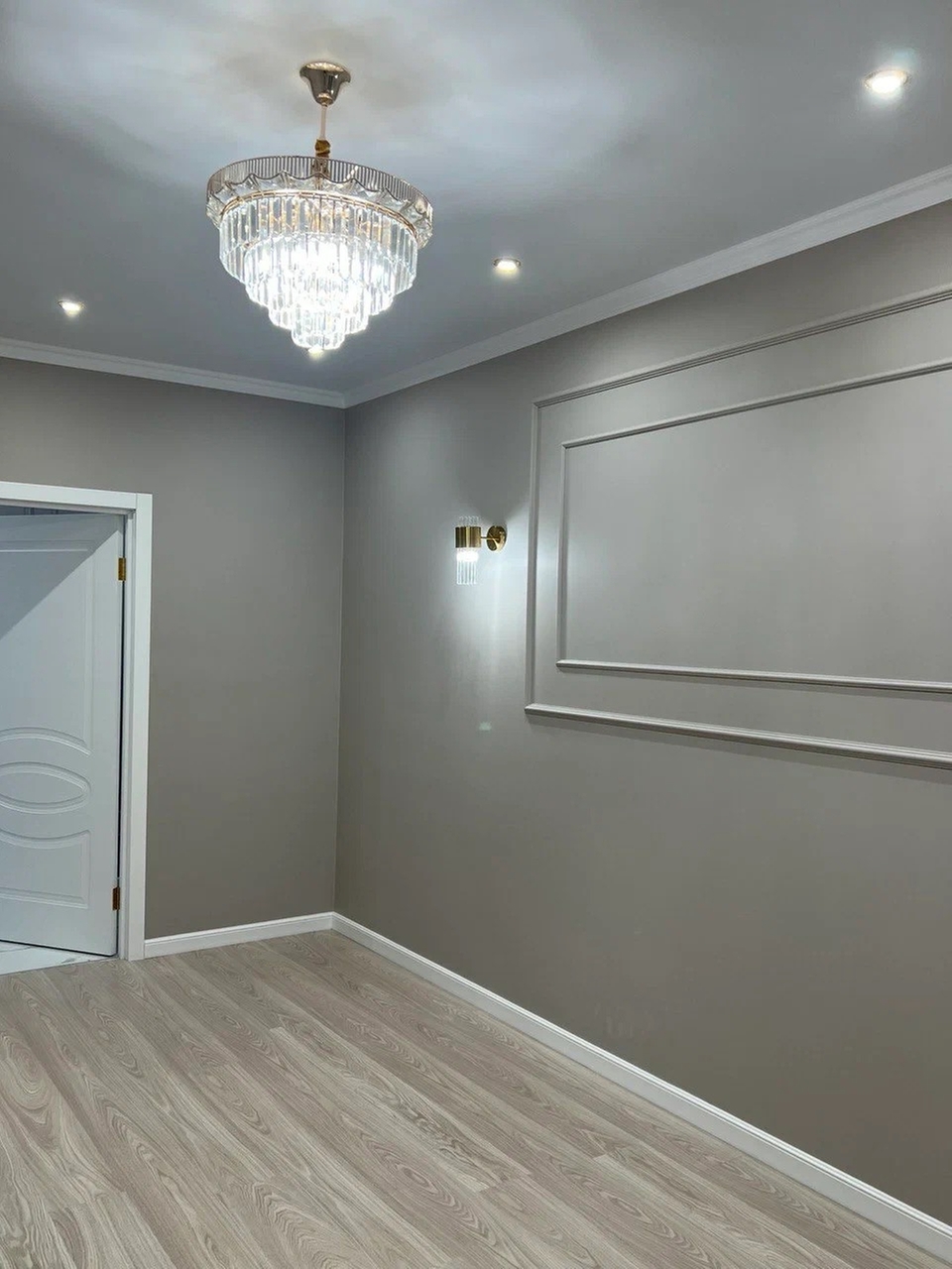 Ремонт под ключ!
Малярные работы 
Покраска стен и потолков
Монтаж настенных молдингов
Монтаж напольных покрытий.