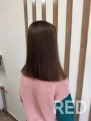 Стрижка женская - ровный срез. Стоимость 80р. Мойка головы, маска/бальзам, термоспрей. Очень удобно для девушек с прямыми гладкими волосами.