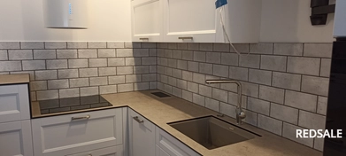 Укладка клинкерной плитки на рабочую зону и фугой в черном цвете.