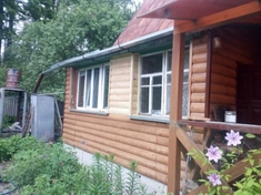 Перегородка между окнами.