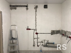 Перенос существующих розеток на кухне с учетом дизайна и проектного решения размещения кухонной мебели и встроенного электрооборудования.