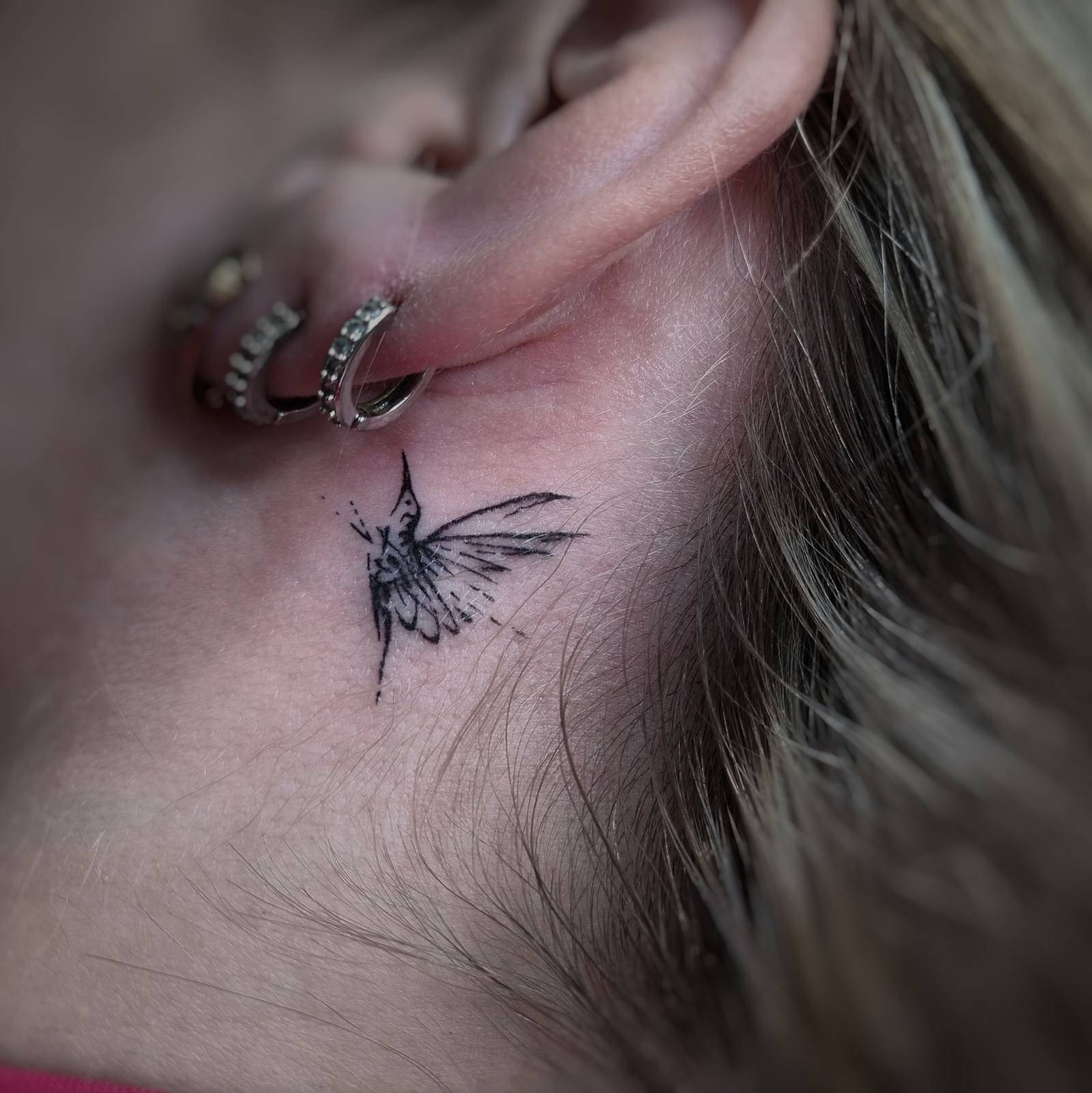 Максимально тонкая работа в сложно доступном  месте.