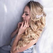 Свадебная прическа 70