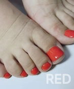 Яркий гель-лак для летнего педикюра - стойкость и блеск, которые подчеркнут ваш стиль на пляже и в городе. На работу ушло 2 часа.
Инструменты: набор для обработки стоп и ногтей, фрезер, фрезы, пилки, кусачки, пушер, обезжириватель, база, гель-лак, топ.