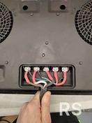 Монтаж варочной панели с подключением наконечников и термоусадки.
Материалы: кабель цельный медный (7 кВт), наконечники, термоусадочная трубка.
Процесс: подготовка кабеля, обжим наконечников, термоусадка, обеспечение максимальной надёжности соединений.