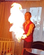 Волшебное шоу! Искрящиеся гирлянды, гигантские сферы и море радости.                    .