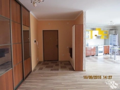 Выполнено полное демонтажное работы, выравнивание стен, полов и потолков.
Установлены новые коммуникации, окна, двери и сантехника.
Квартира получила новый современный вид, полностью готова для проживания.