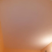 Покраска потолка в ванной комнате