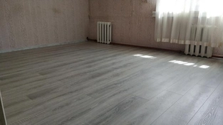 Укладка ламината в комнате 18  кв