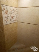 Укладка плитки с декоративными элементами