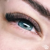 Наращивание ресниц, 2D эффект