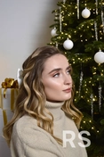 Новогодняя фотосессия. Был потрачен 1 час. Использовалась студия и постоянный источник света.