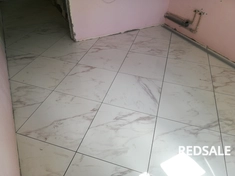 Размер плитки 60×60.Укладка по диагонали. 