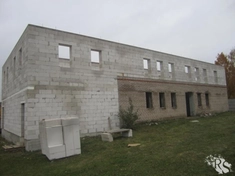 Монтаж вальмовой кровли