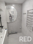 Санузел "под ключ": выполнена отделка плиткой, монтаж сантехники (унитаз, раковина) и электропроводки со светильниками. Срок выполнения 2 недели.