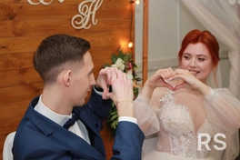 Я создала свадьбу мечты — с душевными моментами, зажигательными танцами и искренними эмоциями! Продуманный сценарий, авторские конкурсы и живая энергия сделали праздник по-настоящему уникальным.