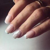 Французский маникюр 