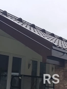 Монтаж подшивы свесов с установкой лобной планки.