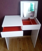Стол-косметичка IKEA