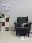 Психологическая консультация в уютном и теплом кабинете.