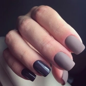 Комби маникюр с поднятием клюющего ногтя и покрытие гель-лаком