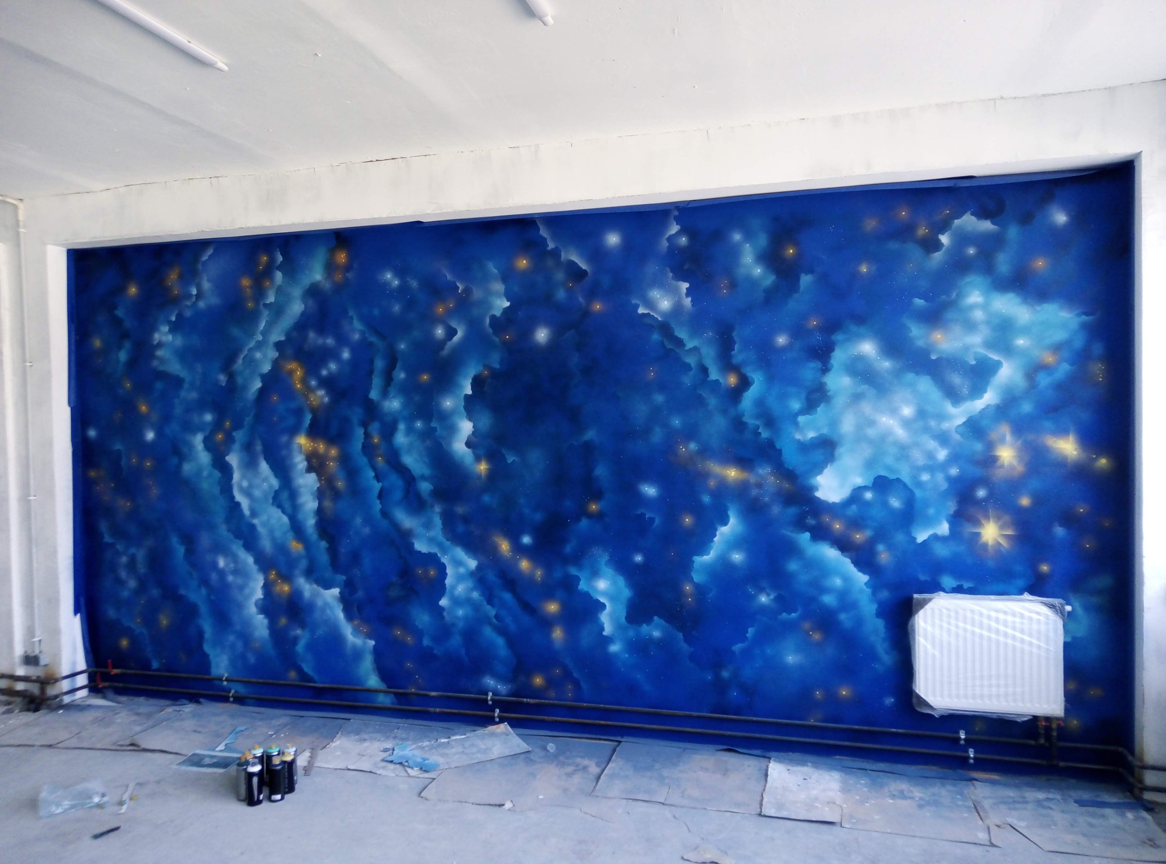 Роспись стены баллончиками в школе танцев (г. Минск), 2.7*4.5м.