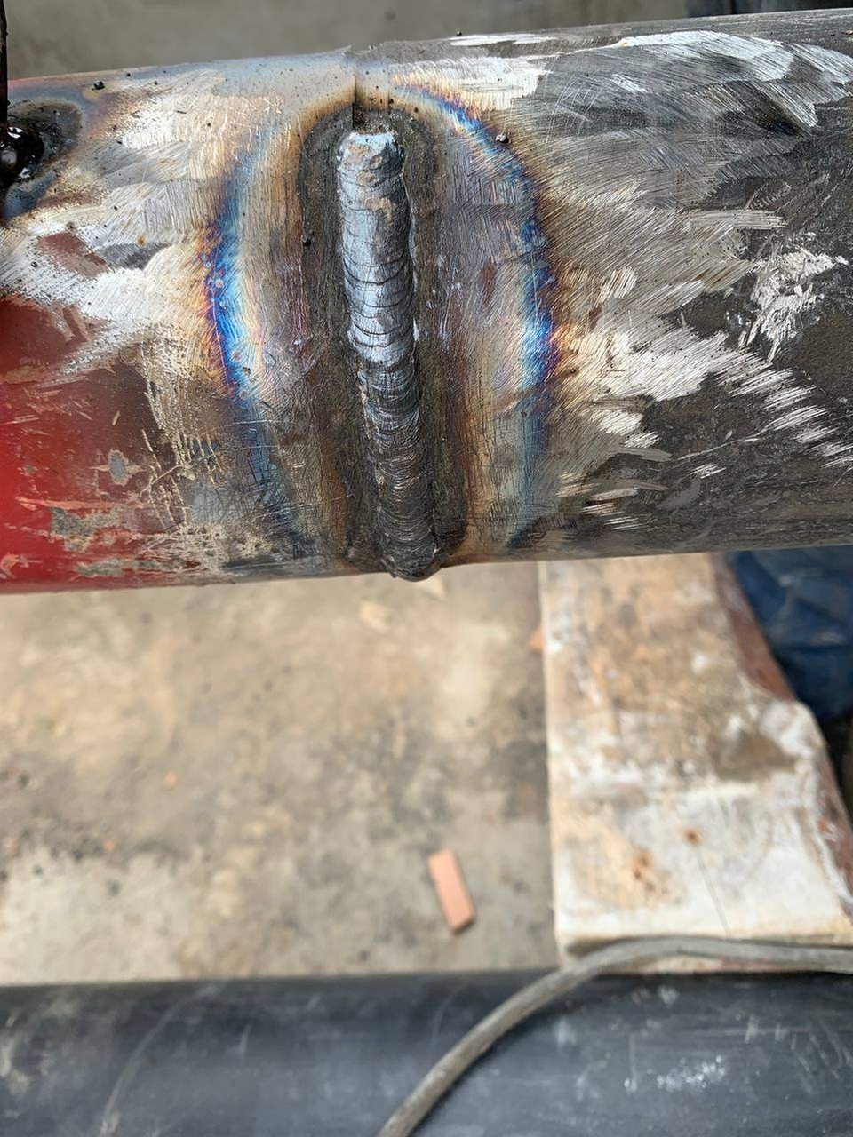 Сварка в 2 прохода, корень и облицовка под контроль .