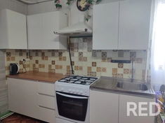 Кухня была выполнена из ЛДСП Egger, столешница — также Egger. Сборка производилась с помощью шуруповёрта. Время сборки составило около 5 часов.
Стоимость работ включала: сборку, установку, регулировку, подключение смесителя и установку мойки
Цена: 420 руб.