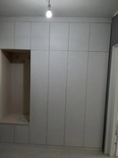 Встроенный распашной шкаф в прихожую ДСП Egger