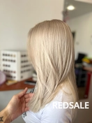 Тотал блонд. Красивый стойкий цвет с сохранением качества волос. Работа выполнена на безамиачном гипоаллергенном обесцвечивающем продукте.