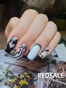 Выполнено: снятие старого покрытия, опил формы, достроили параллели,  чтоб был четкий квадрат, выполнили комбинированный маникюр, укрепили гелем и выполнили дизайн 🙃. На все это ушло 3:00