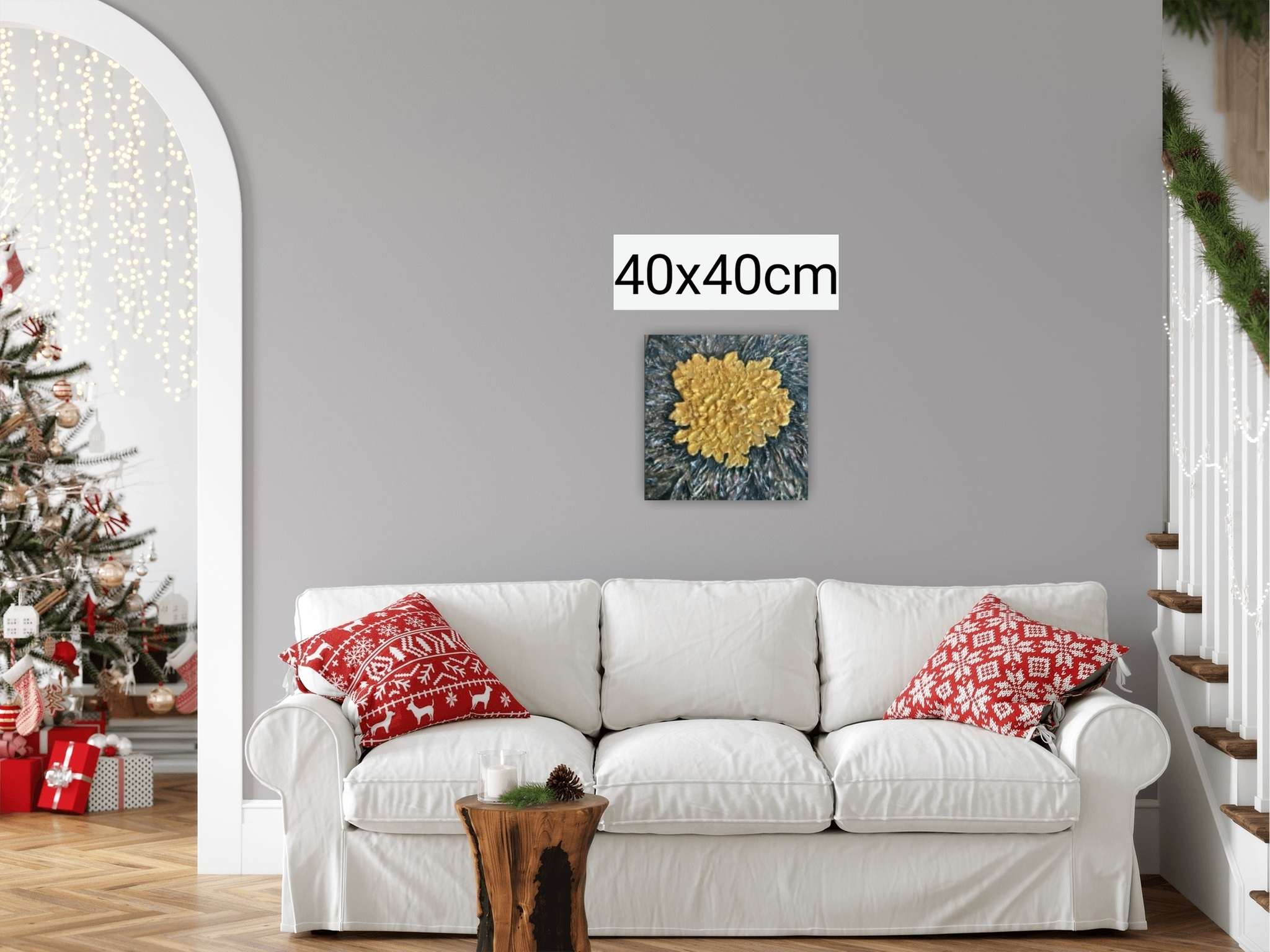 Трансформационная картина.
Абстрактный цветок, сотканный из золотых нитей и сине-голубых мазков, напоминает переплетение традиций и современности на холсте 40×40 см.