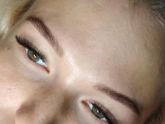 Коррекция и окрашивание бровей хной