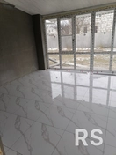 Укладка керамогранита к трапам отопления, стандартные инструменты, площадка не очень ровная, но опыт выручает! Клиенты очень довольны! 5 дней.