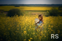 Семейная фотосессия на природе с выездом за счет заказчика.