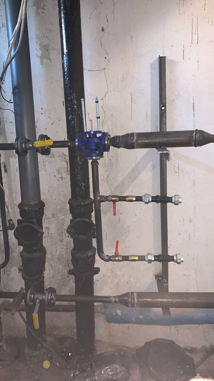 Сварка индивидуального теплового пункта.