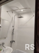 Установка углового карниза для шторки в ванную. подрезка под нужный размер и высоту.