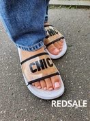 Выполнено: комбинированный педикюр(обработка пальчико), опил формы, покрытие цветной базой . Время работы 1:20 