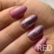 Элегантный нюдовый маникюр: идеальный нюд с акцентом на безымянном и среднем пальцах. Аккуратная форма "миндаль", глубокое покрытие гель-лаком и топовый глянец. Стойкость: 3 недели. Время на работу: 2 часа.